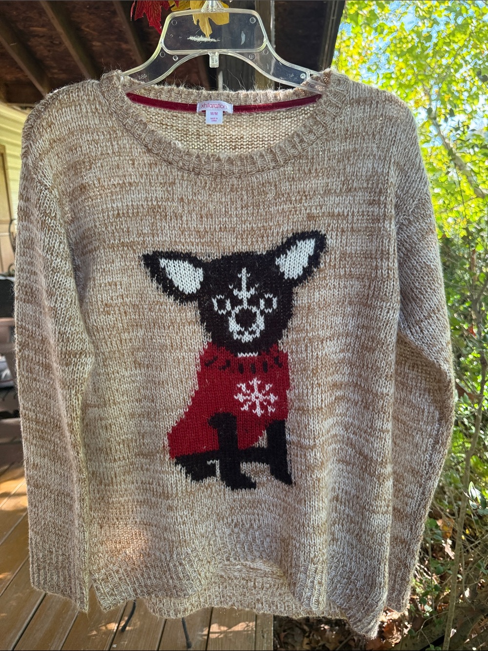 Ladies Knit Pullover Sweater.